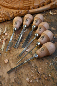 Set of 6 Pear Handled Carving Tool